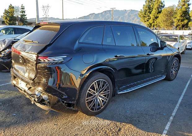 Mercedes-Benz EQS SUV
