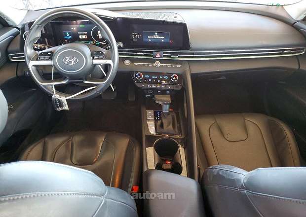 Hyundai Elantra 2022 — լուսանկար 8