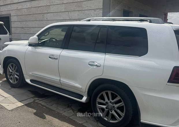 Lexus LX 570