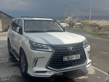 Lexus LX 570  2010 