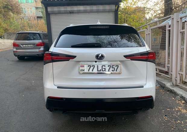 Lexus NX 300t