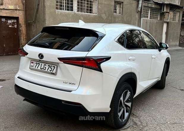 Lexus NX 300t
