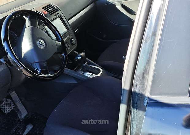 Volkswagen Golf 2004 — լուսանկար 3
