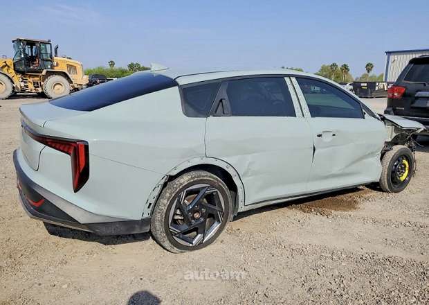 Kia K4