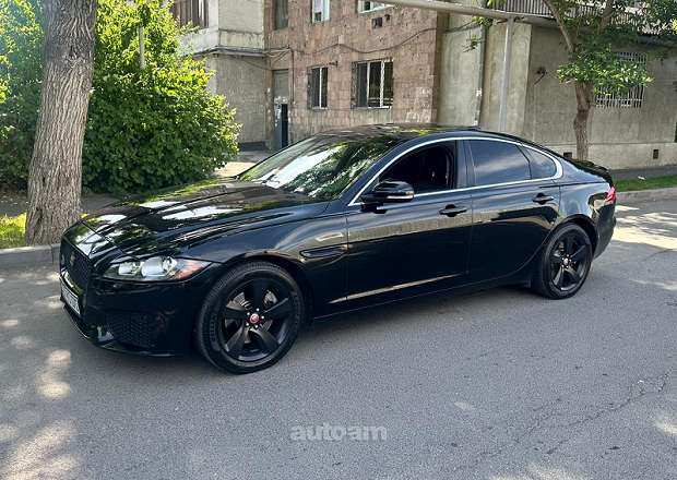 Jaguar XF