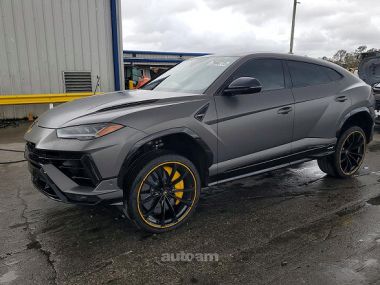 Lamborghini Urus  2023 