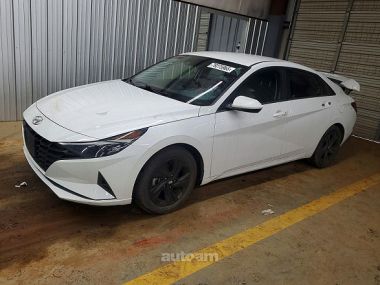 Hyundai Elantra  2021 