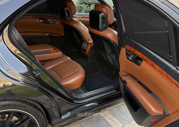 Mercedes-Benz S 500