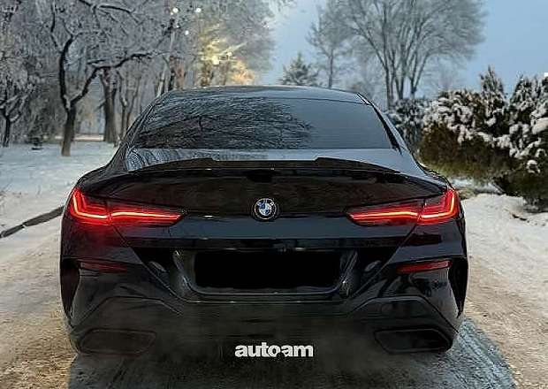 BMW 840