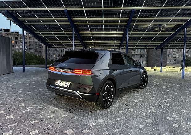 Hyundai Ioniq