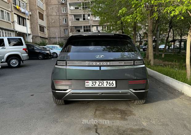 Hyundai Ioniq