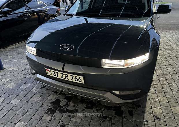 Hyundai Ioniq