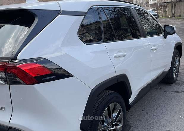 Toyota Rav 4 2021 — photo 4