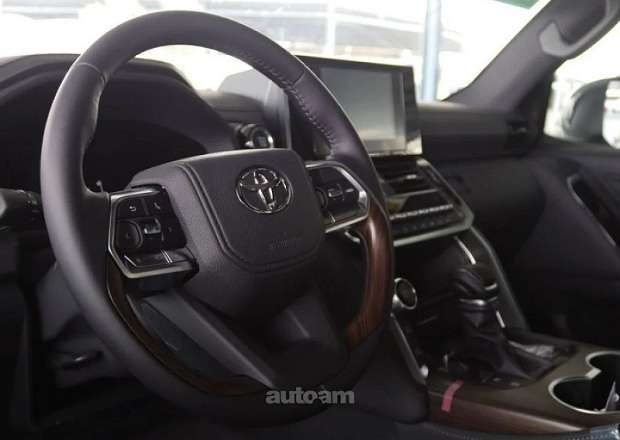 Toyota Land Cruiser 300