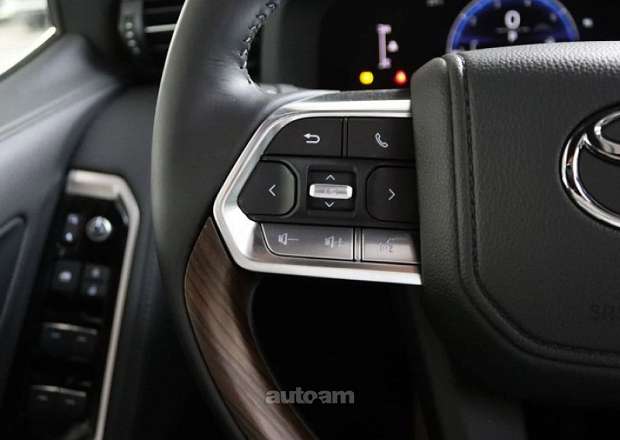 Toyota Land Cruiser 300