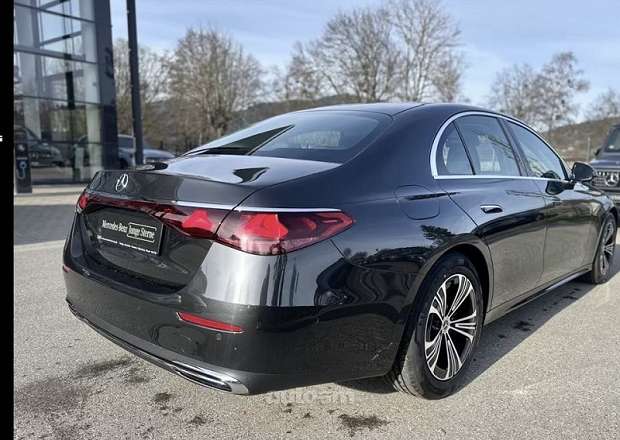 Mercedes-Benz E 220