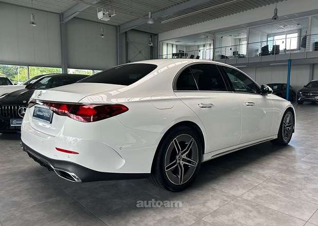 Mercedes-Benz E 200