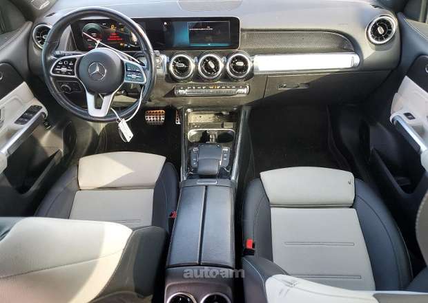 Mercedes-Benz GLB 250