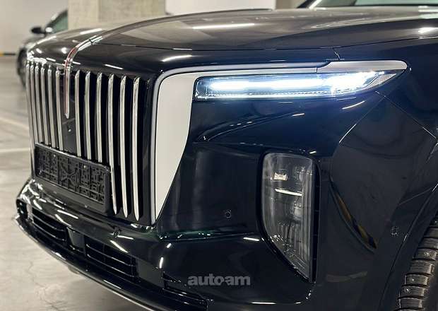 Hongqi E-HS9