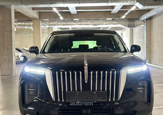 Hongqi E-HS9