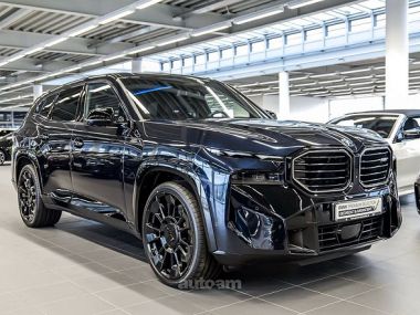 BMW XM  2025 