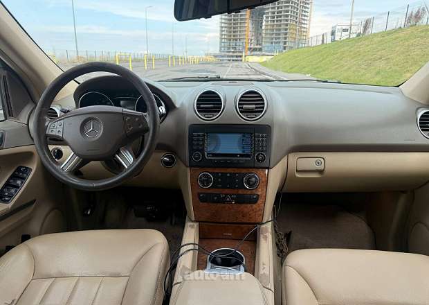 Mercedes-Benz ML 350
