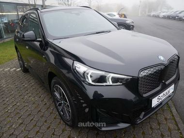 BMW iX1  2024 