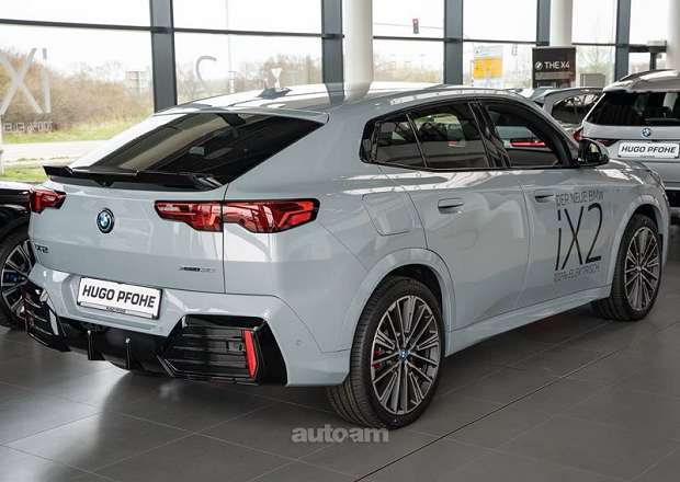BMW IX2