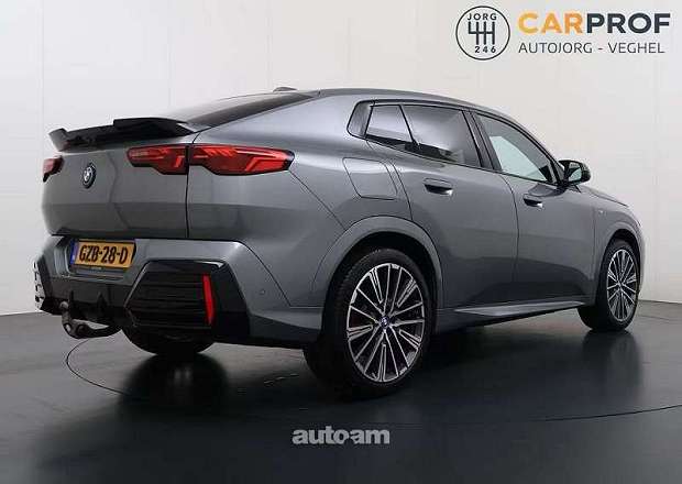 BMW IX2