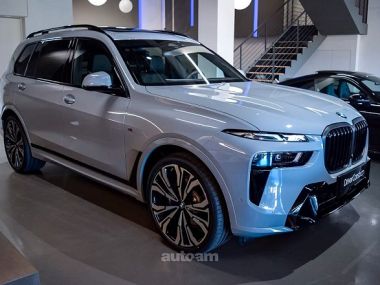 BMW X7  2025 