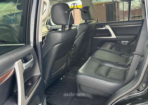 Toyota Land Cruiser 200