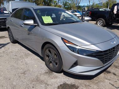 Hyundai Elantra  2023 