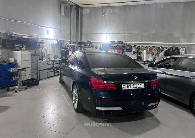 BMW 750