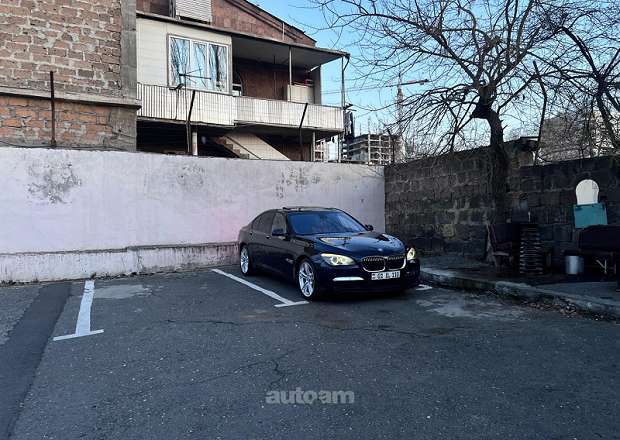 BMW 750