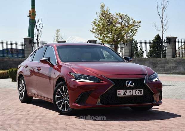 Lexus ES 200