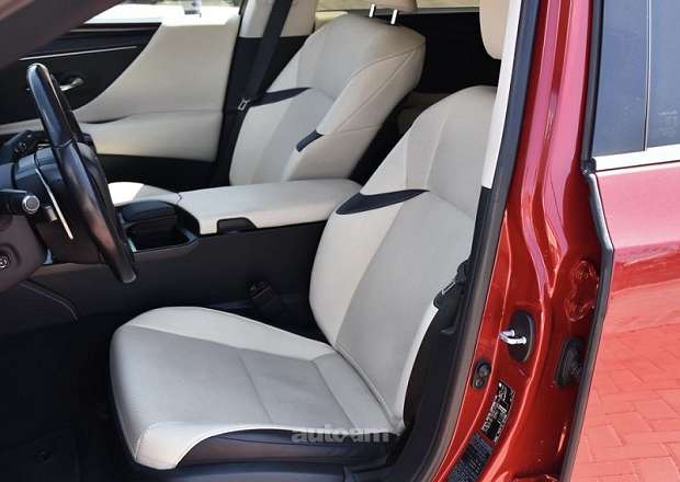 Lexus ES 200