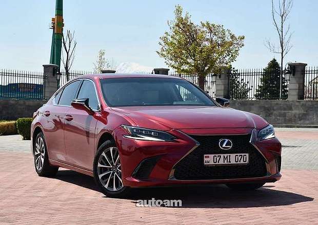 Lexus ES 200