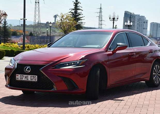 Lexus ES 200