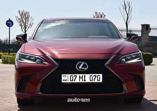 Lexus ES 200