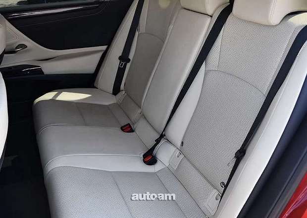 Lexus ES 200