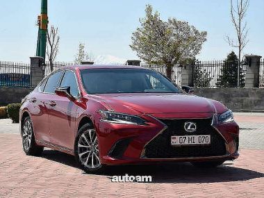 Lexus ES 200  2022 