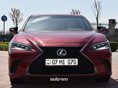 Lexus ES 200  2022 