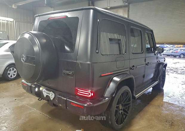 Mercedes-Benz G 550