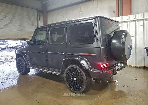 Mercedes-Benz G 550