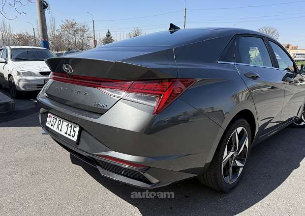 Hyundai Elantra 2023 — լուսանկար 5