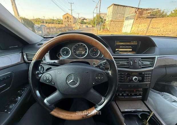 Mercedes-Benz E 350