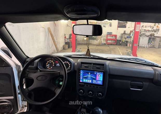 VAZ (Lada) 2121 NIVA (4x4)