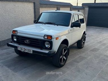 VAZ (Lada) 2121 NIVA (4x4)  2022 