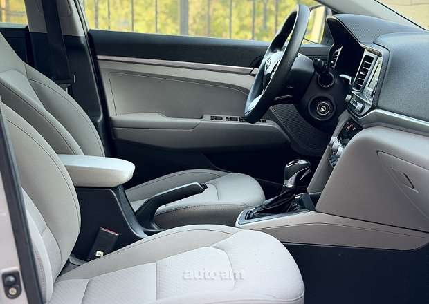 Hyundai Elantra 2020 — լուսանկար 8