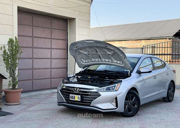 Hyundai Elantra 2020 — լուսանկար 12